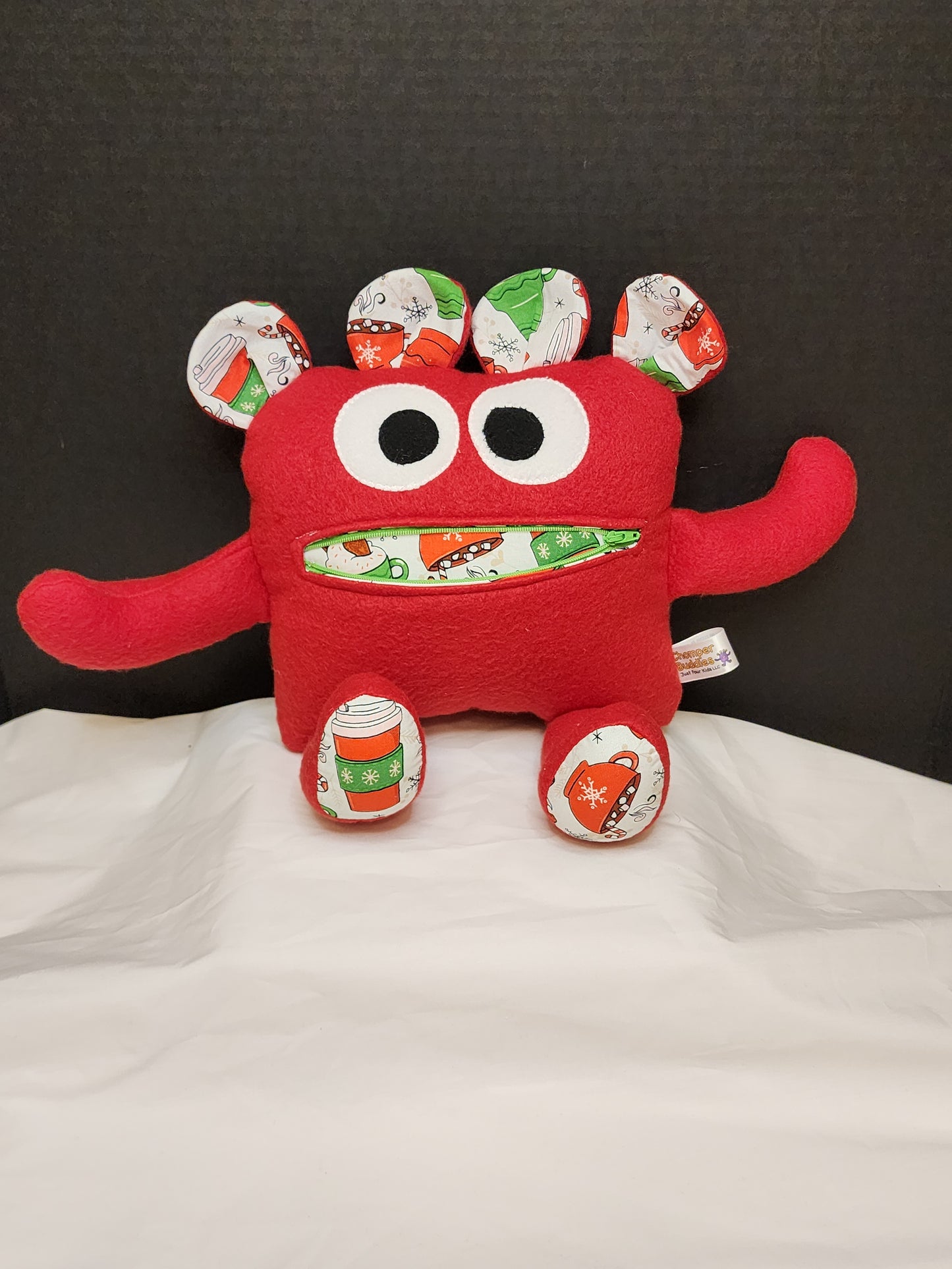 Chomper Buddy 14" Red with hot chocolate cups