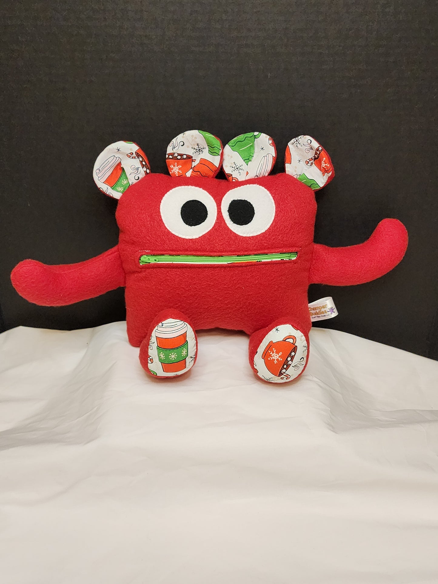 Chomper Buddy 14" Red with hot chocolate cups