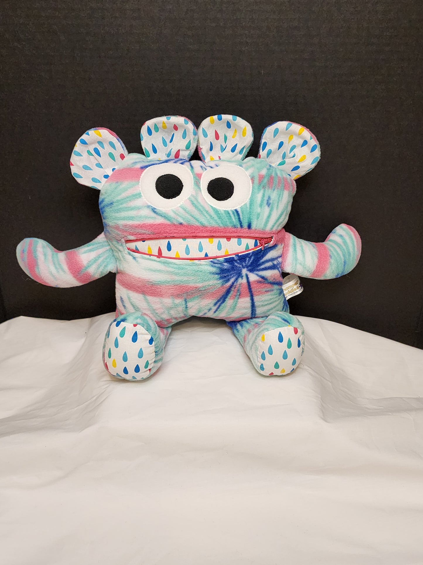 Chomper Buddy Tropical with rain drop 14"