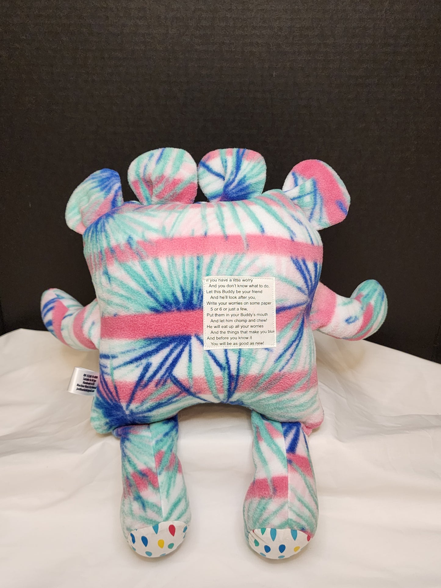 Chomper Buddy Tropical with rain drop 14"