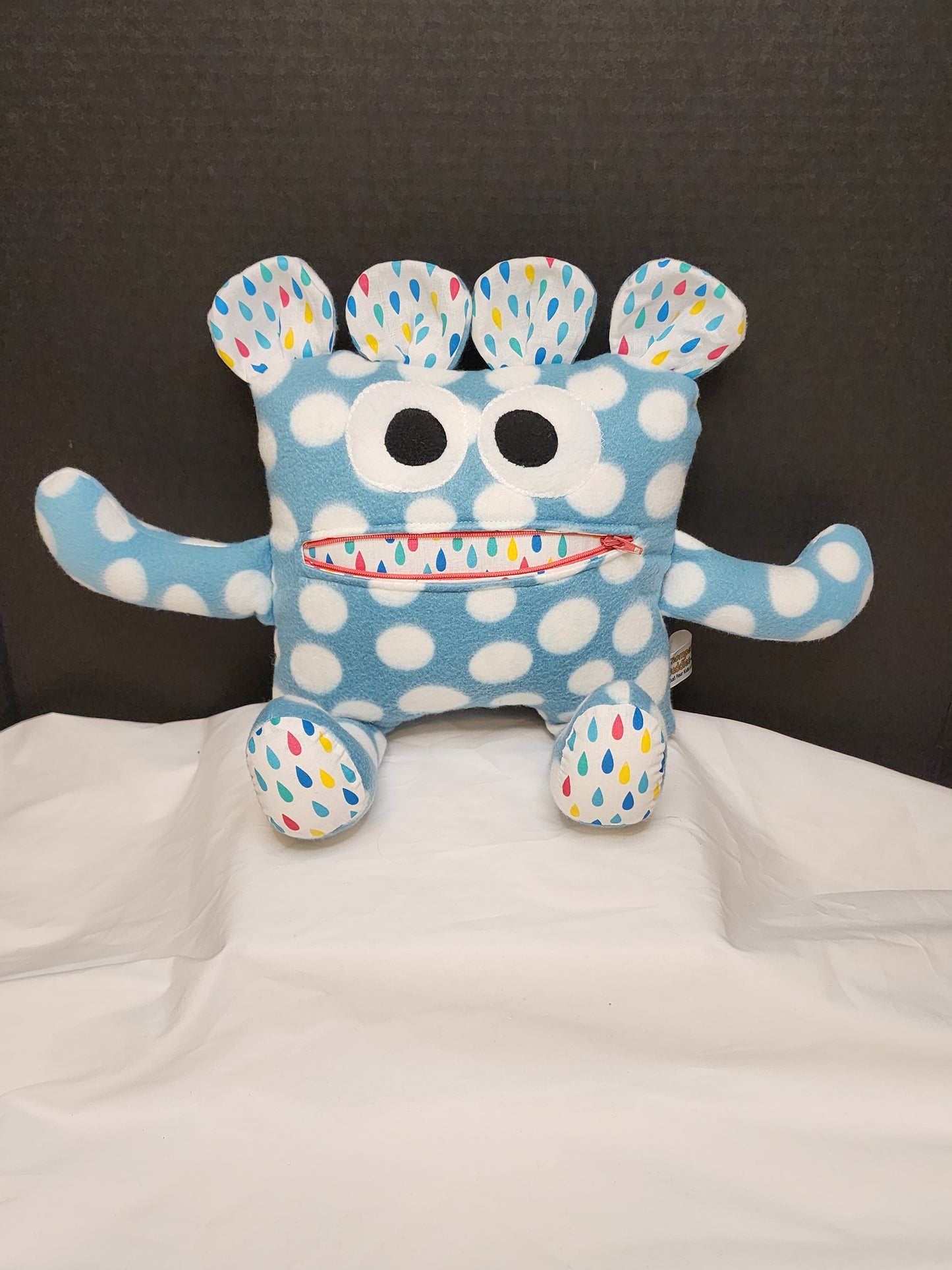 Chomper Buddy Polka dot with multicolor raindrops 14"