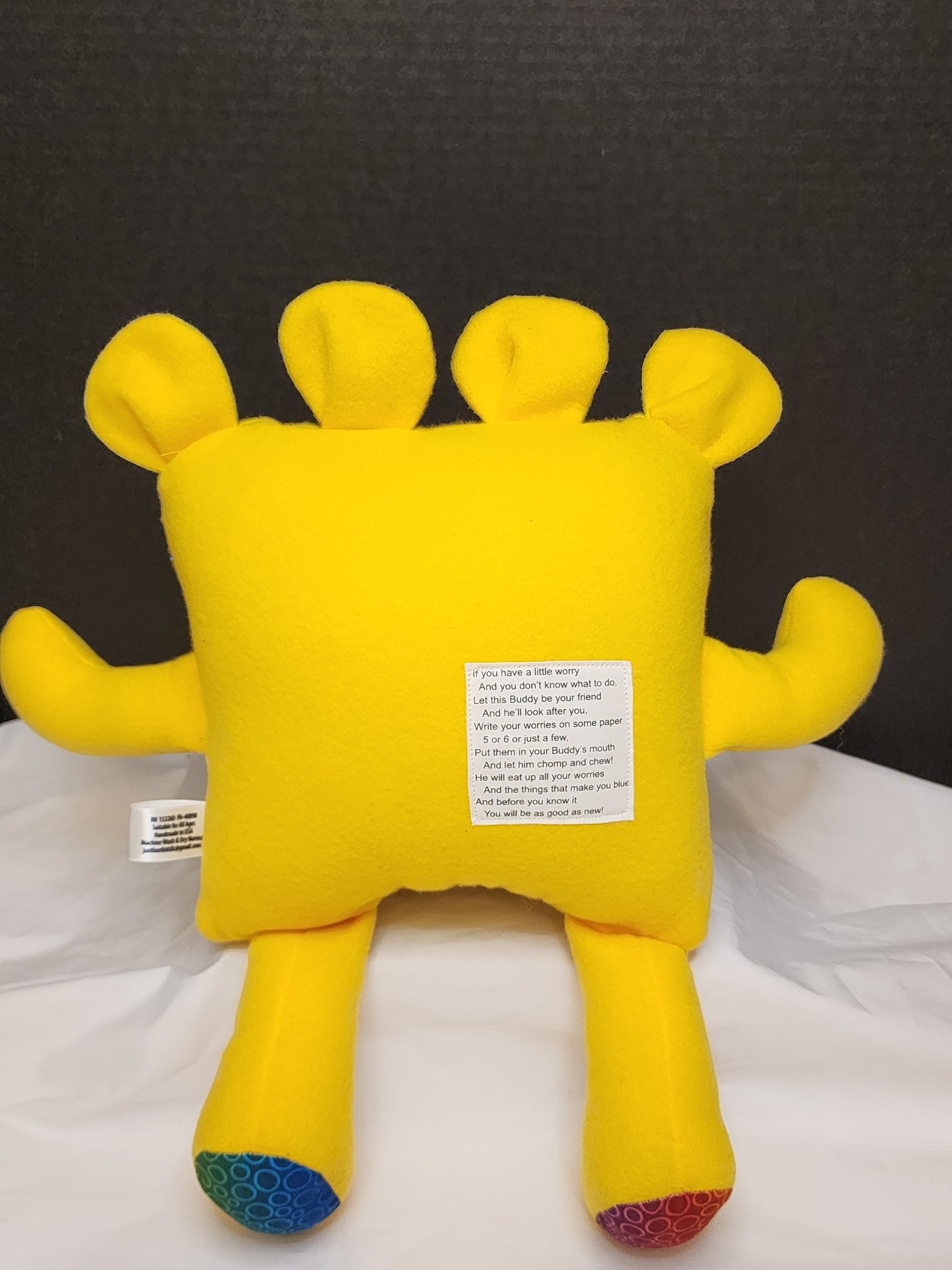 Chomper Buddy Yellow with rainbow bubbles 14"