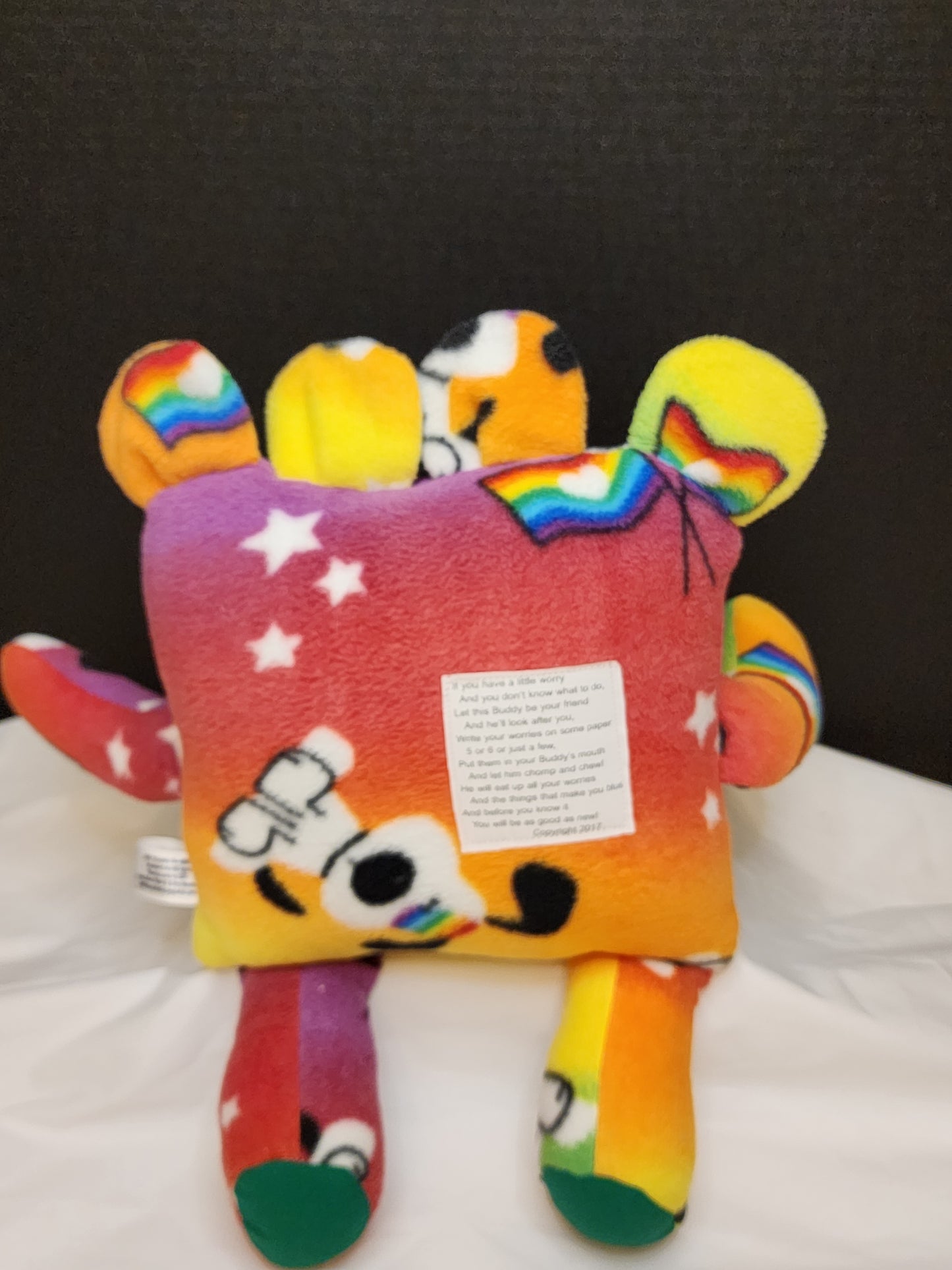Chomper Buddy Puppy with rainbow flag green 14"