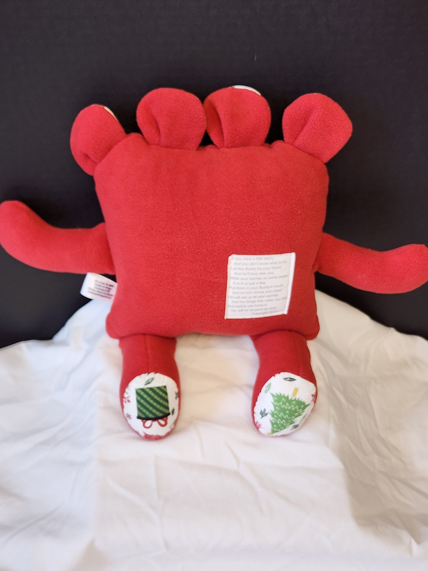 Chomper Buddy Red Fleece with Trees lining 14"