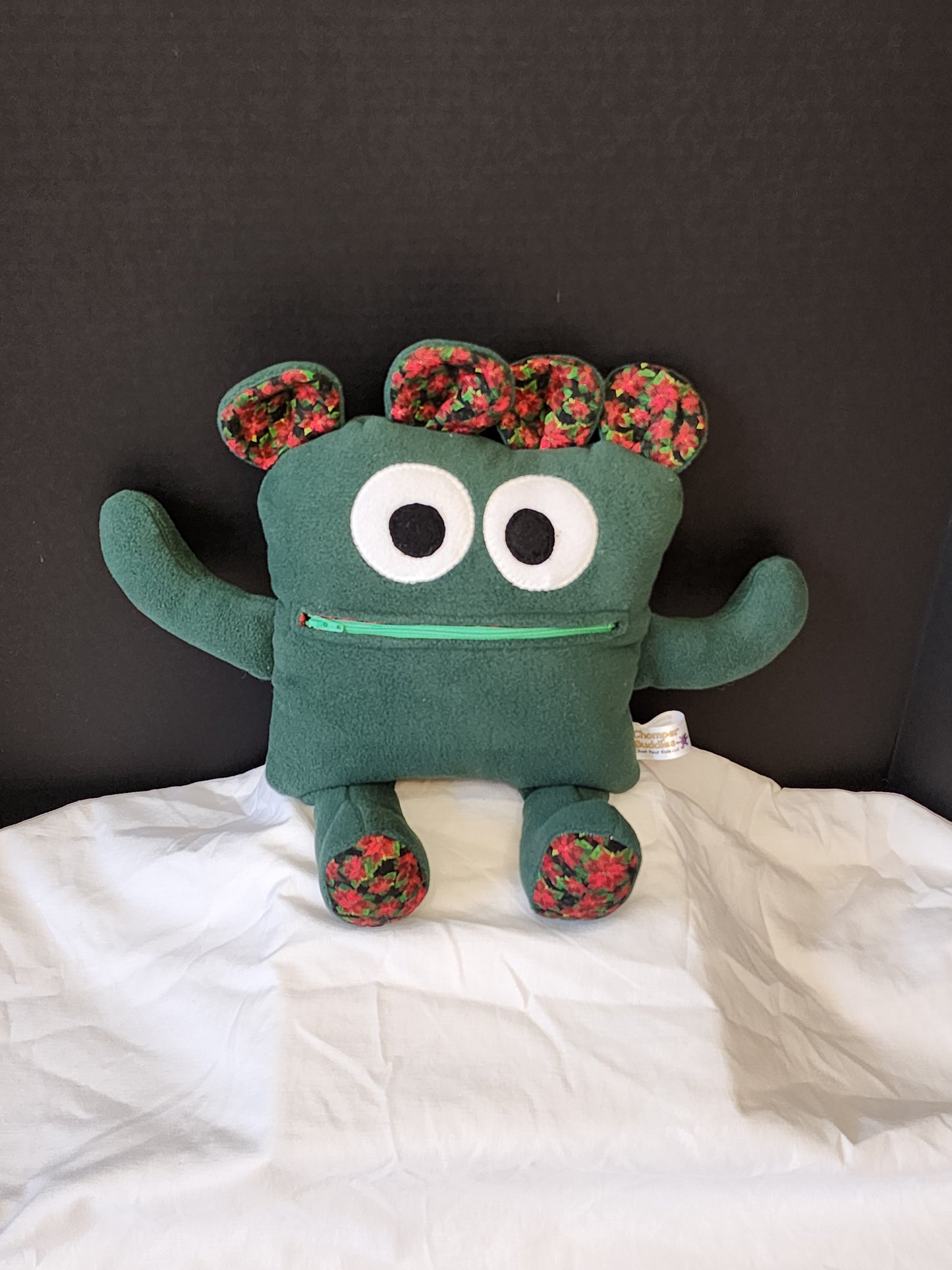 Chomper Buddy Green fleece with Poinsettia lining 14"