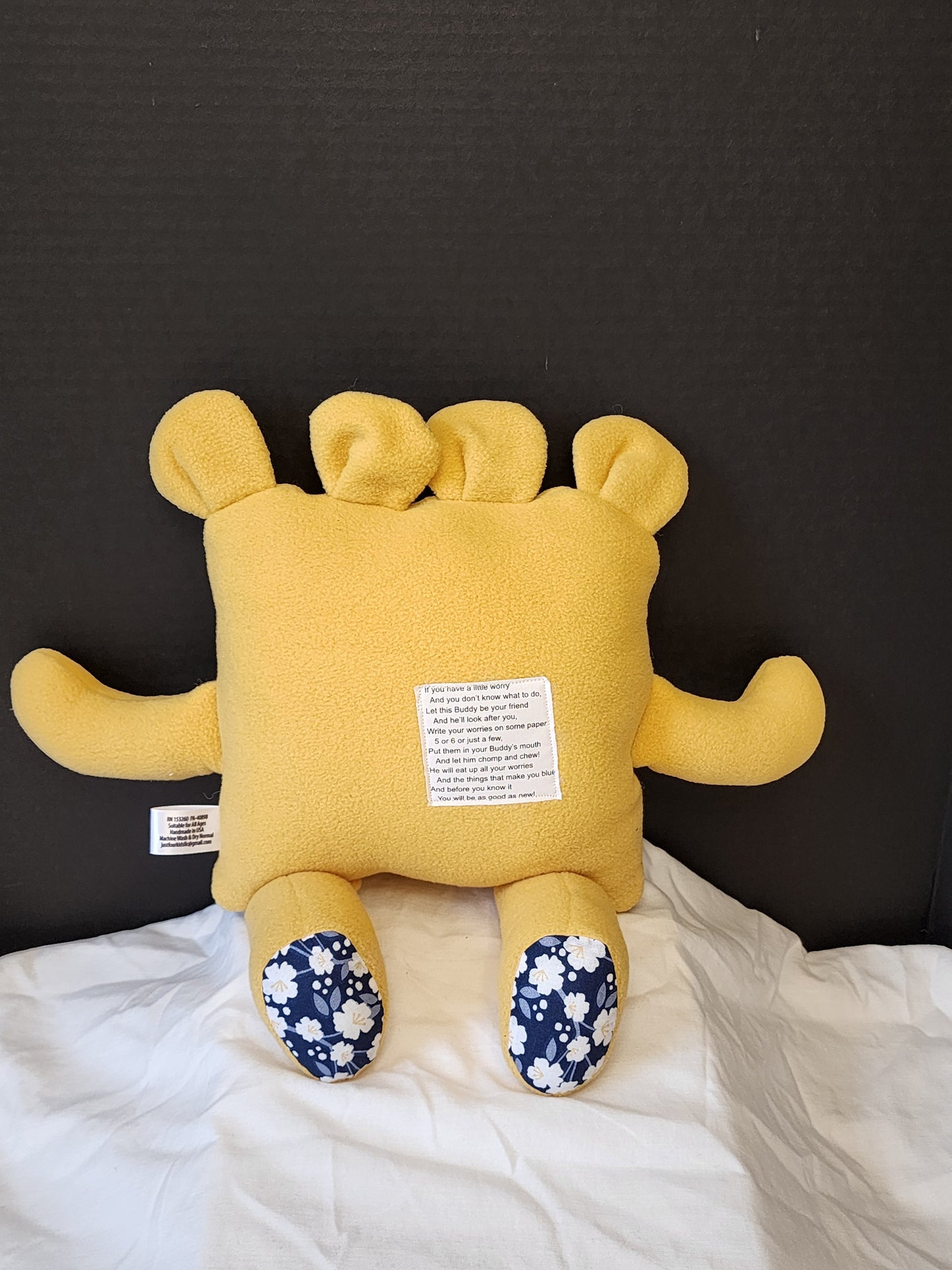 Chomper Buddy Gold fleece with little white flower lining 14"