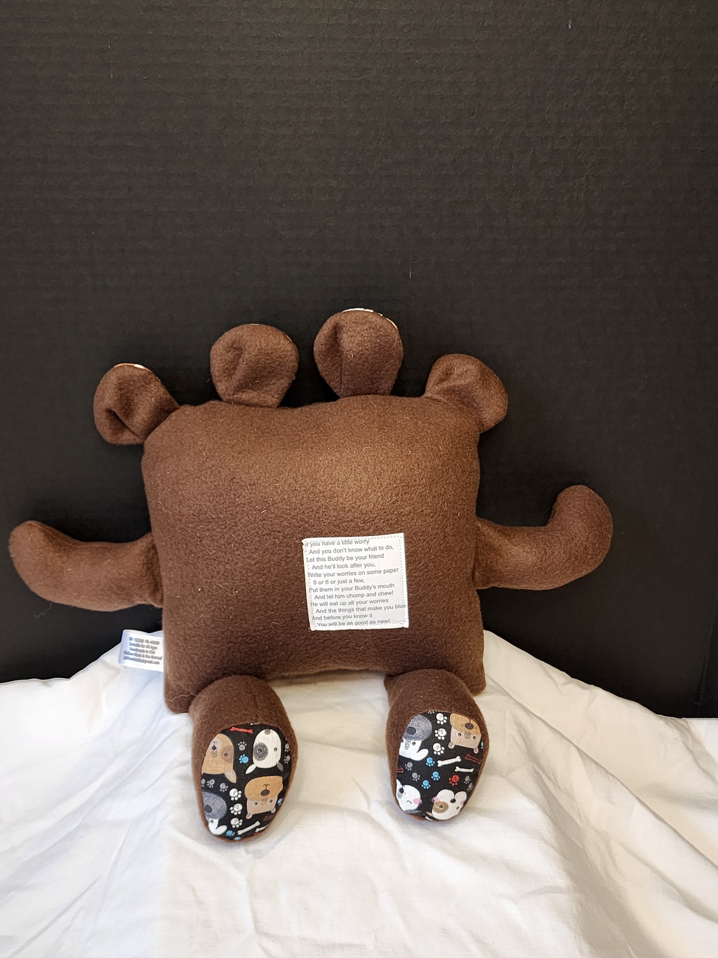 Chomper Buddy Brown fleece and dogs lining 14"