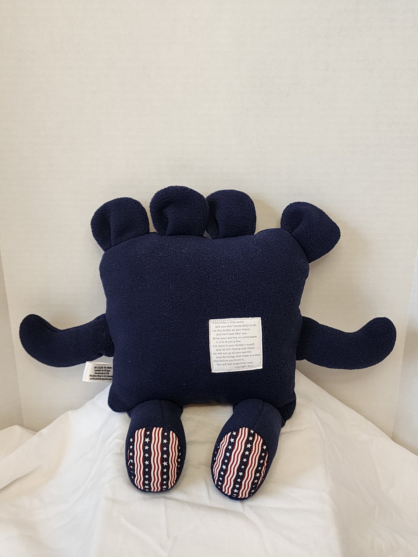 Chomper Buddy 14" Navy with red white, blue and white stars