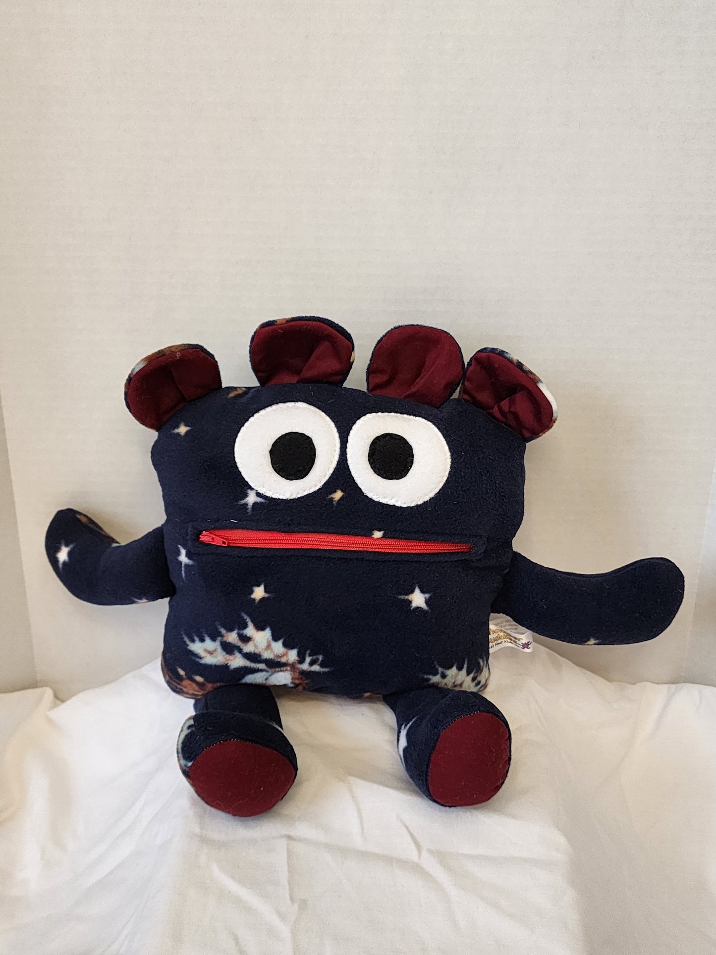 Chomper Buddy 14" Navy with Santa fleece and burgundy lining