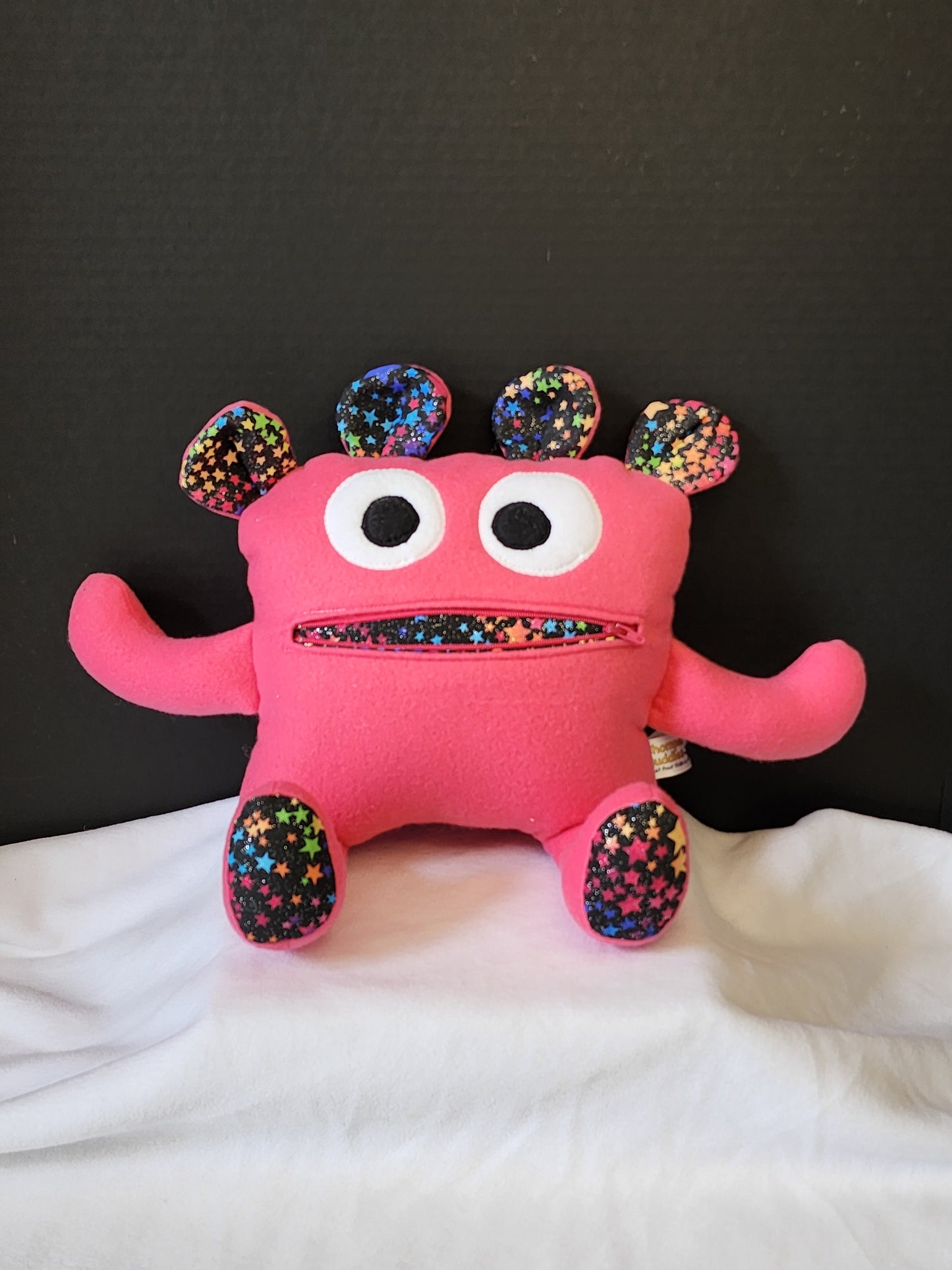 Chomer Buddy 14" Pink with rainbow stars lining