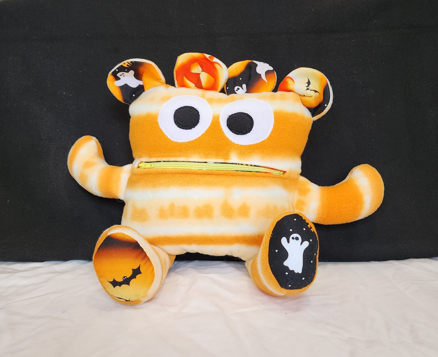 Chomper Buddy 14" Halloween