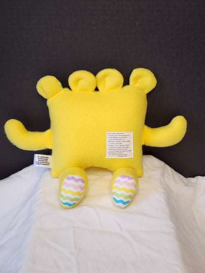 Chomper Buddy 11" yellow fleece with pastel squiggly lines