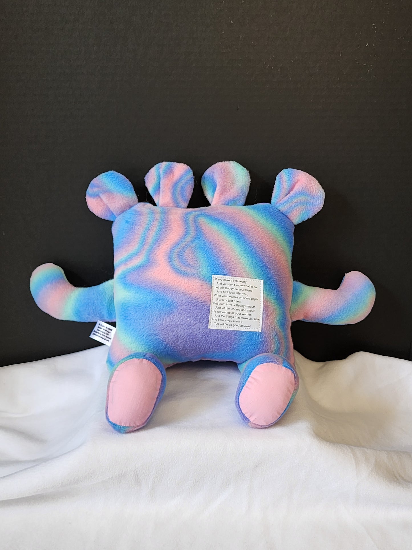 Chomper Buddy 14" Rainbow color fleece with pink lining