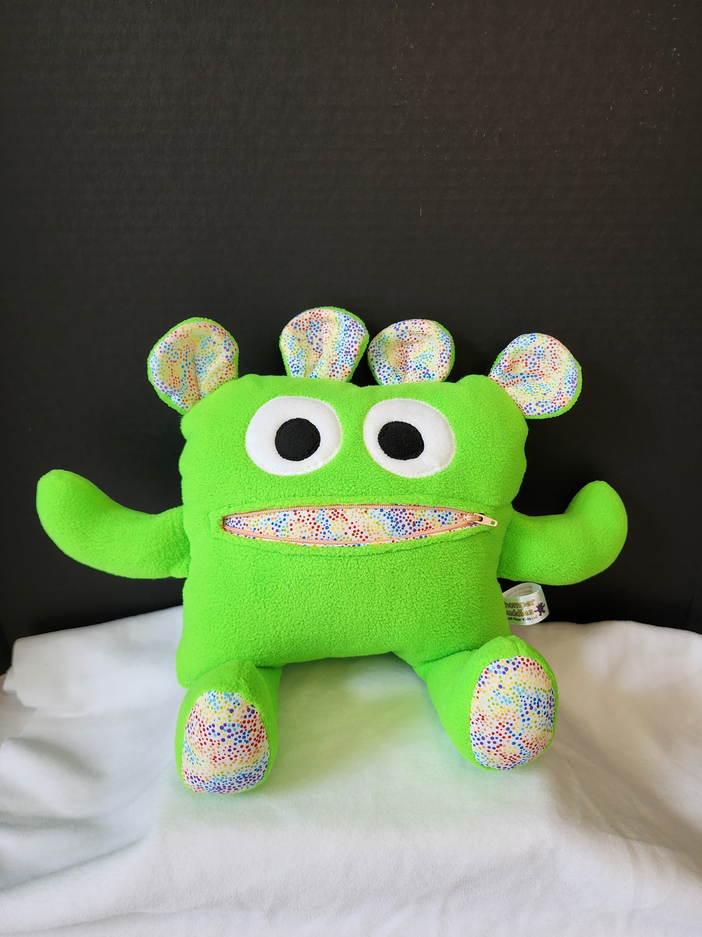 Chomper Buddy 14" Neon green with rainbow dots