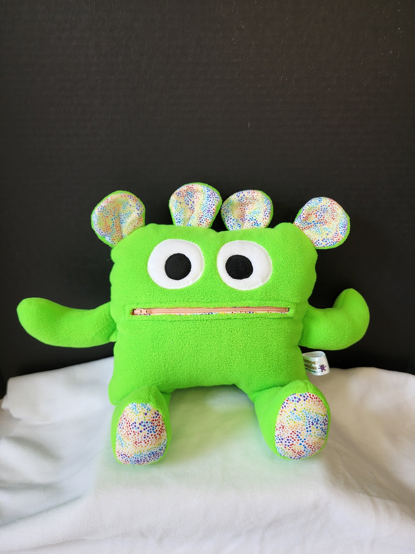 Chomper Buddy 14" Neon green with rainbow dots